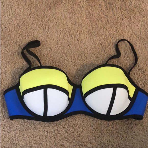 Bathing Suit - Picture 2 of 4